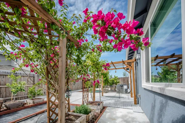 $675,000 | 989 Carbahal Street, Winters, CA 95694