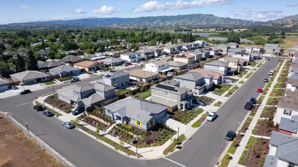 $675,000 | 989 Carbahal Street, Winters, CA 95694