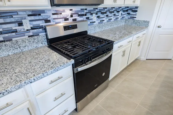 $675,000 | 989 Carbahal Street, Winters, CA 95694
