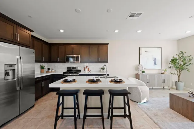 $999,000 | 21547 Trail Blazer Lane, Escondido, CA 92029