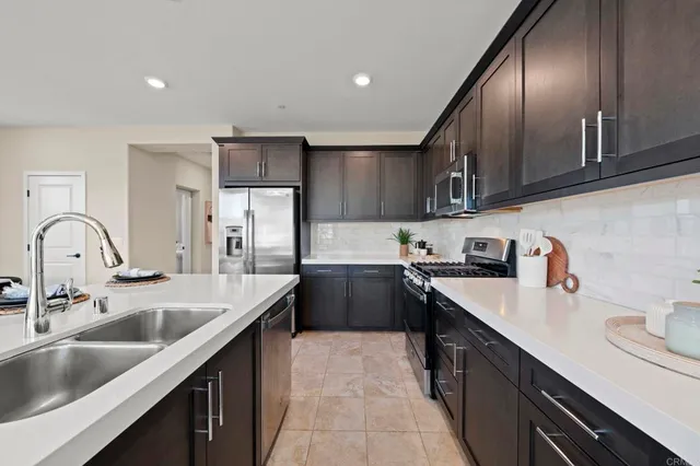 $999,000 | 21547 Trail Blazer Lane, Escondido, CA 92029