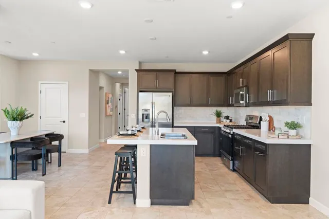 $999,000 | 21547 Trail Blazer Lane, Escondido, CA 92029