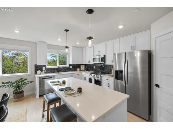 $925,000 | 541 Northwest 8th Avenue, Camas, WA 98607