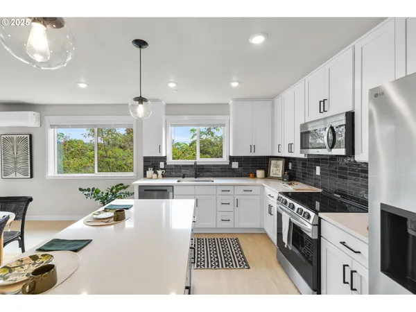 $925,000 | 541 Northwest 8th Avenue, Camas, WA 98607