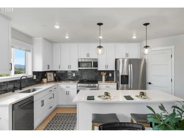 $925,000 | 541 Northwest 8th Avenue, Camas, WA 98607