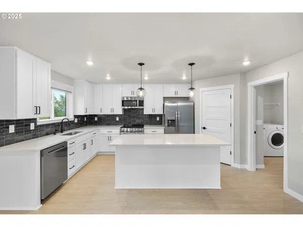 $925,000 | 541 Northwest 8th Avenue, Camas, WA 98607