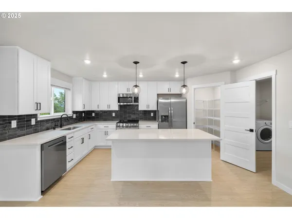 $925,000 | 541 Northwest 8th Avenue, Camas, WA 98607