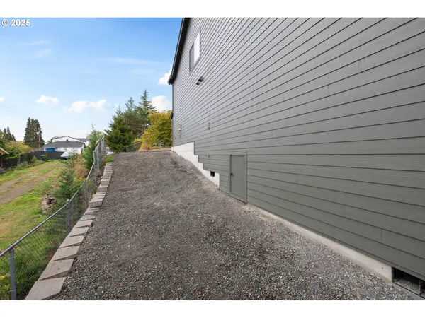 $925,000 | 541 Northwest 8th Avenue, Camas, WA 98607