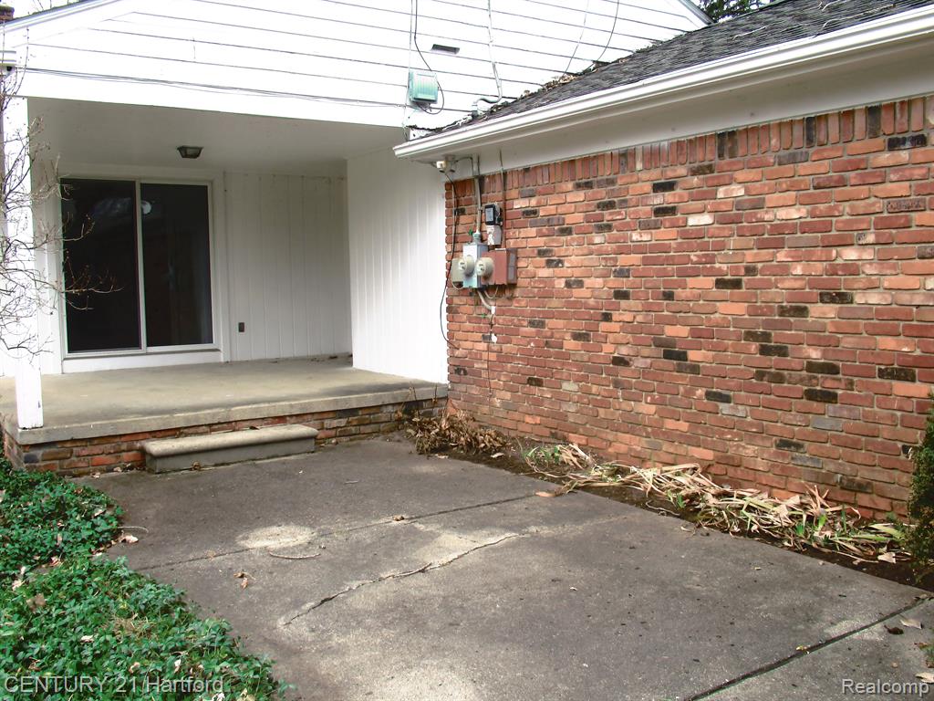 29069 Utley Road Farmington Hills, MI 48334 - Photo 23 of 27