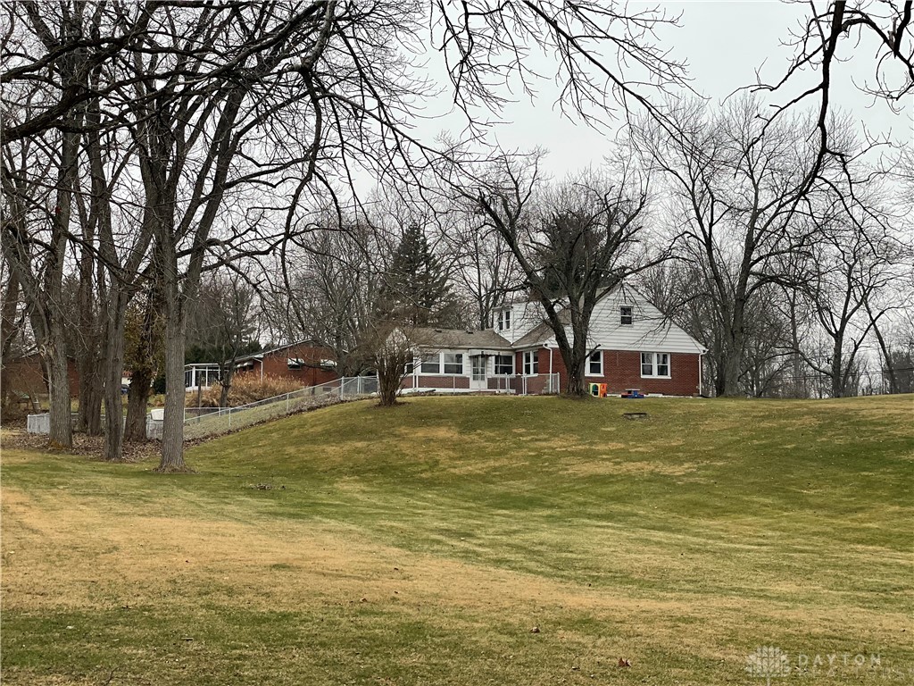 7698 Chambersburg Road Dayton, OH 45424 - Photo 1 of 26