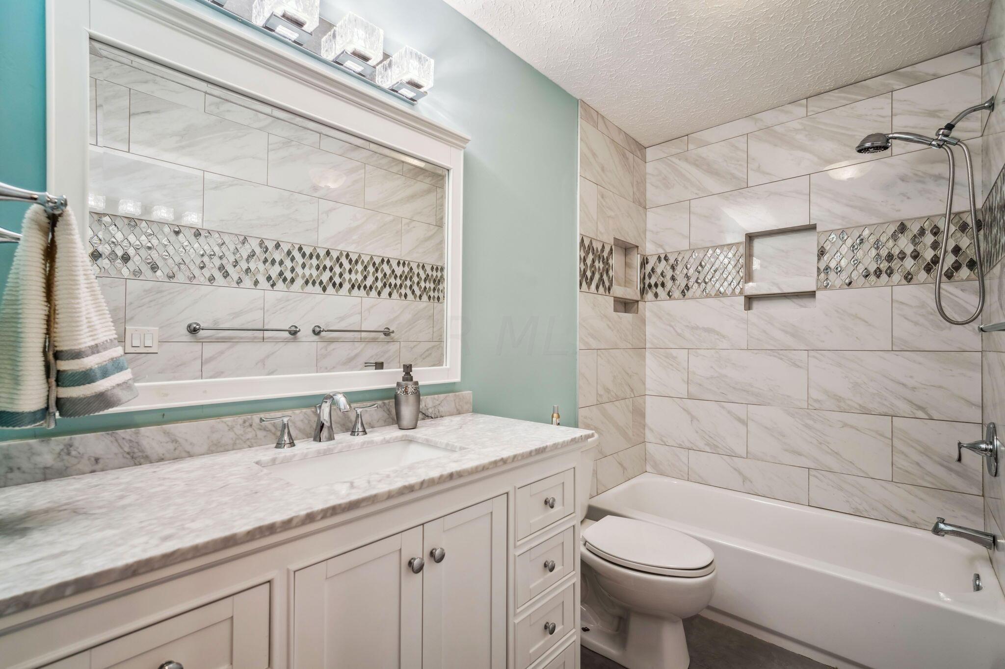 2812 Cooper Ridge Road Columbus, OH 43231 - Photo 27 of 52 Full bath