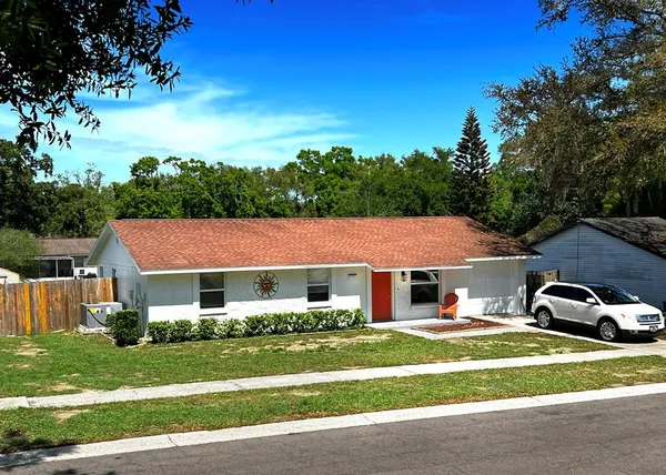$334,900 | 2307 Merrily Circle North, Seffner, FL 33584
