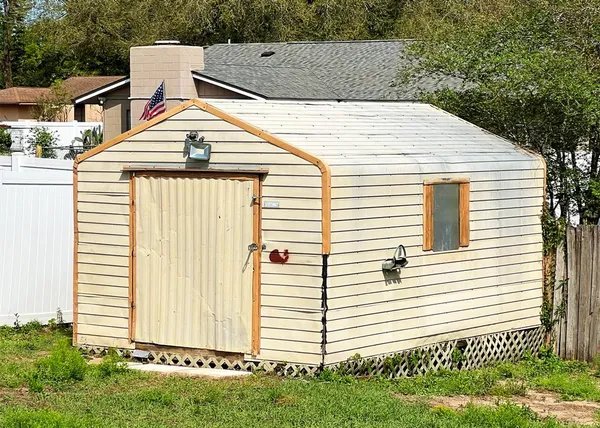 $334,900 | 2307 Merrily Circle North, Seffner, FL 33584