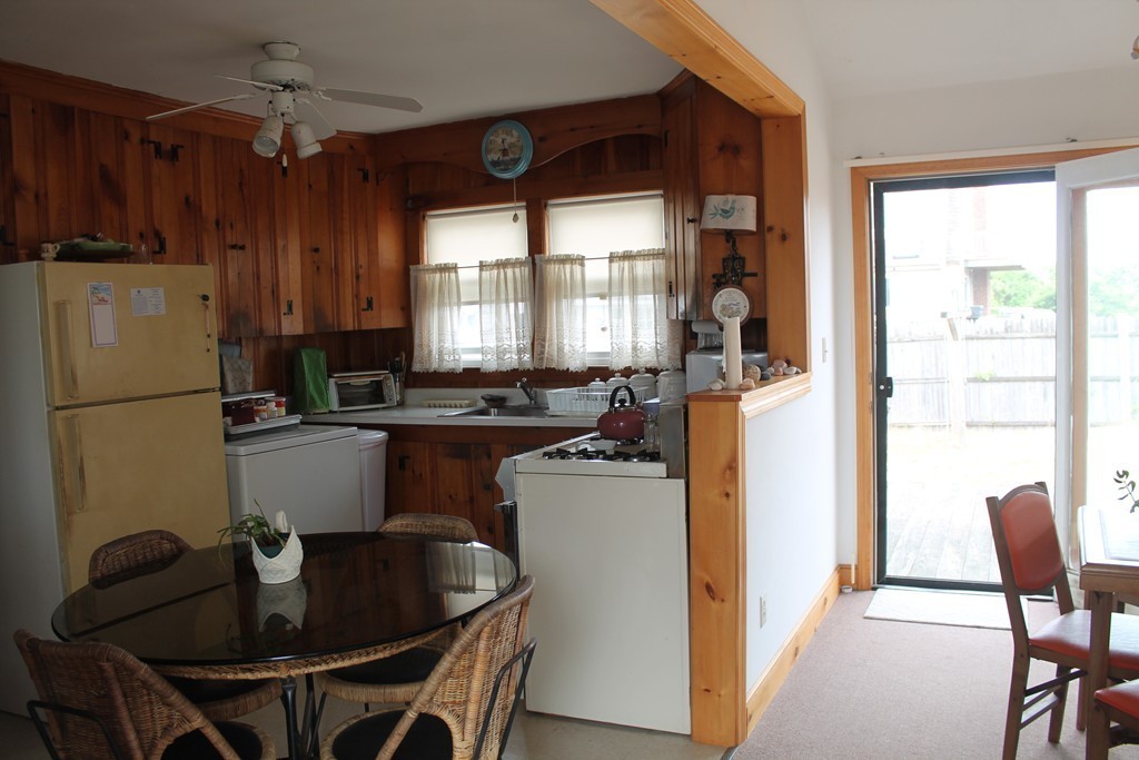 28 Constitution Road Marshfield, MA 02050 - Photo 7 of 15 Gallery Image 7