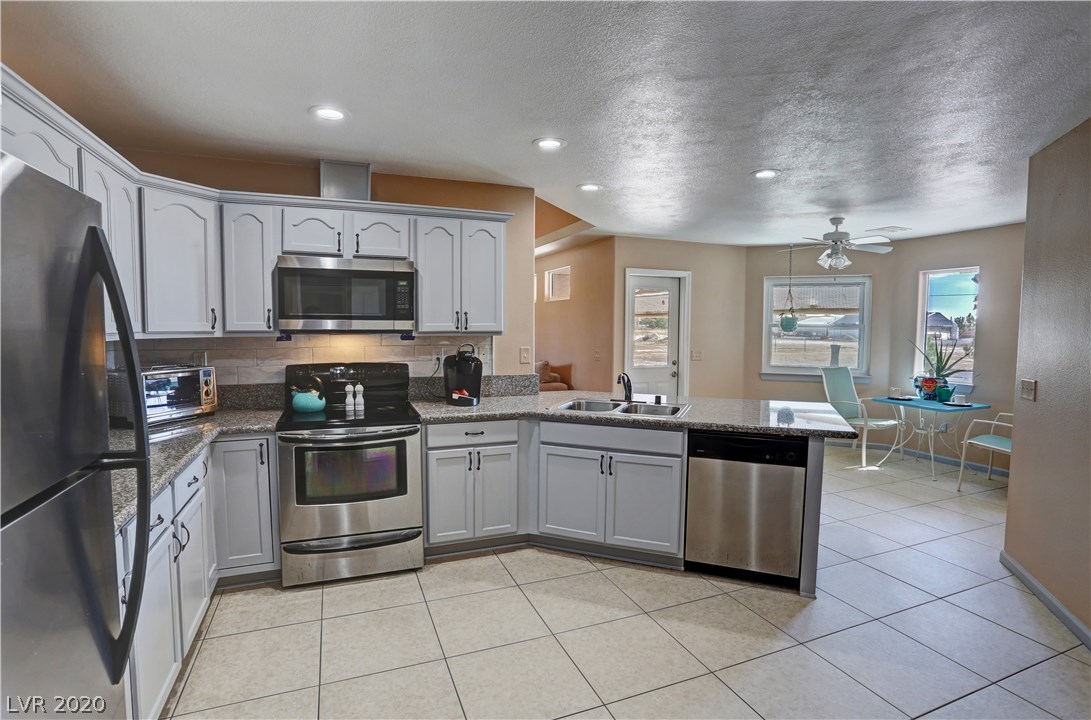141 West Simkins Road Pahrump, NV 89060 - Photo 17 of 50 Gallery Image 17