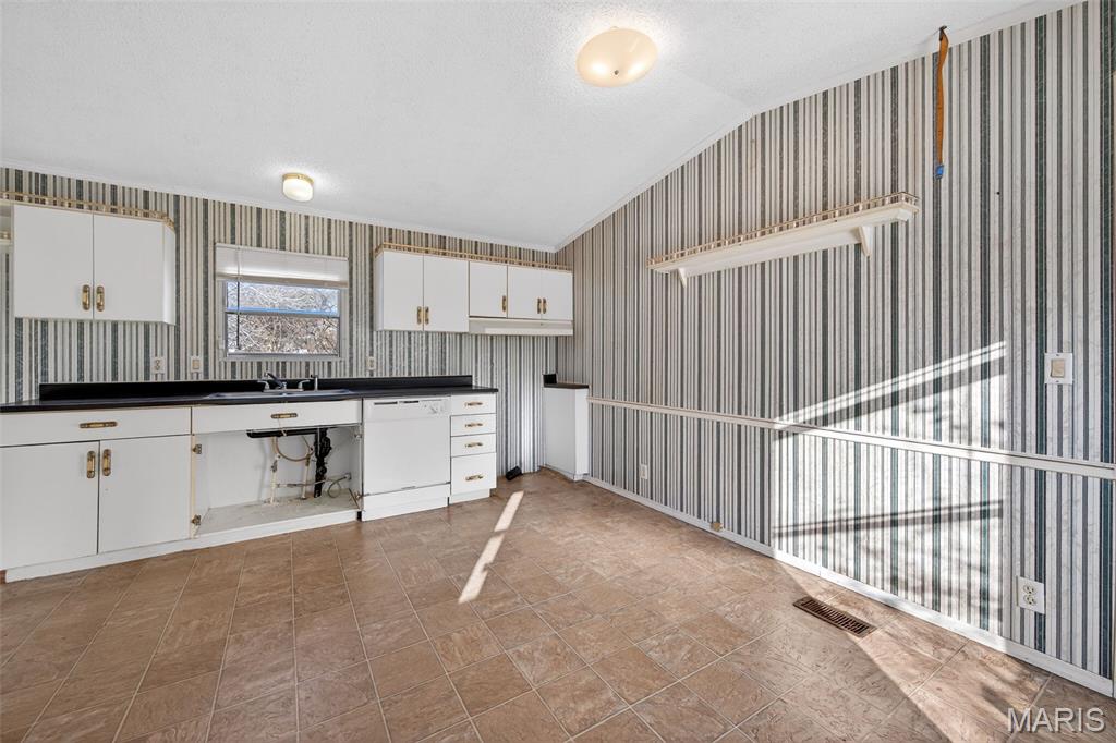 90 New Hope Road Elsberry, MO 63343 - Photo 16 of 37