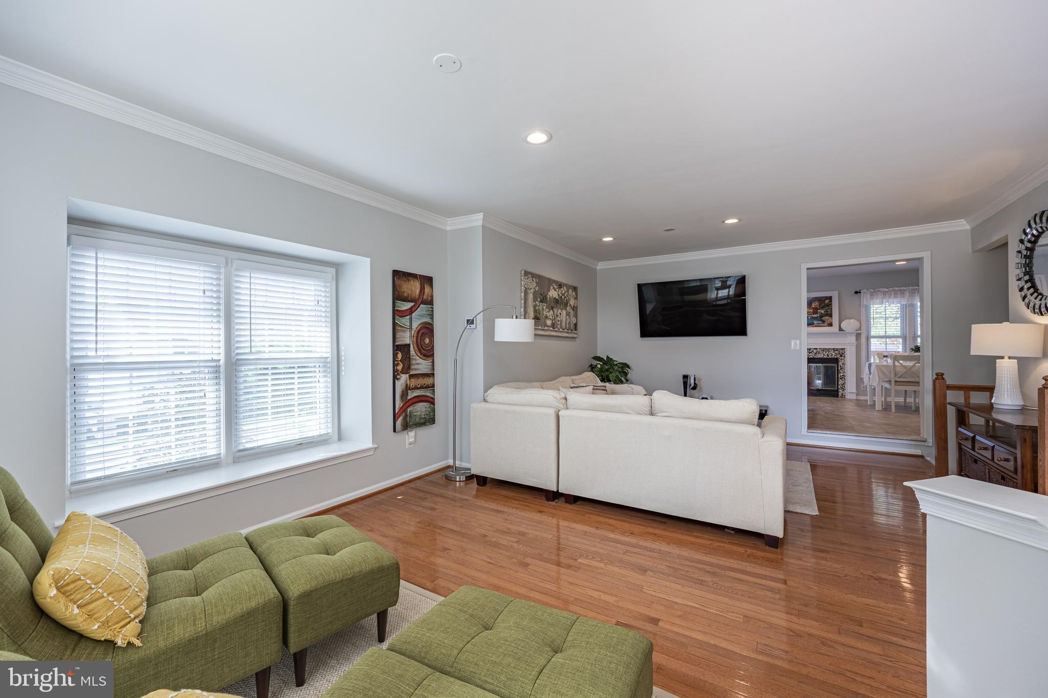 46802 Rabbitrun Terrace Sterling, VA 20164 - Photo 3 of 50 Gallery Image 3