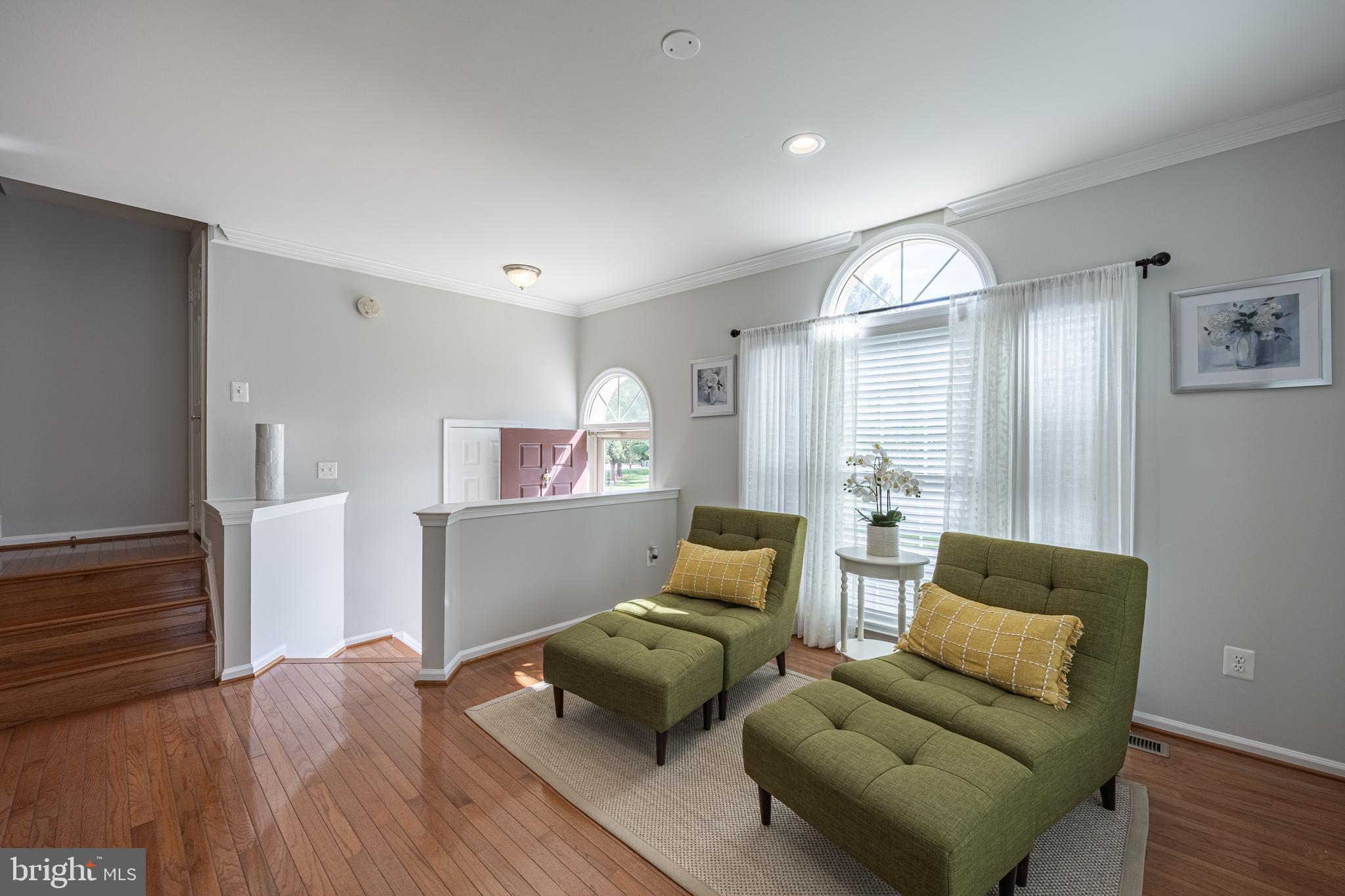 46802 Rabbitrun Terrace Sterling, VA 20164 - Photo 4 of 50 Gallery Image 4