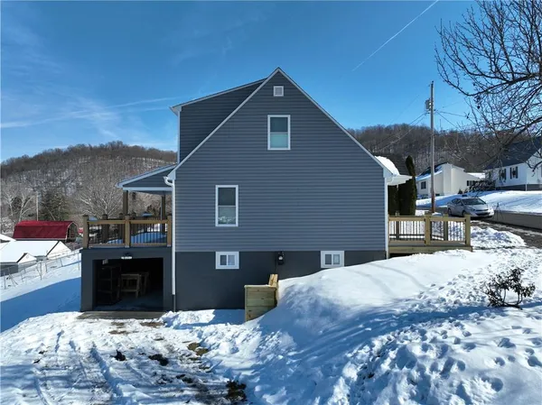 $215,000 | 77 Walnut Street, Clarksville, PA 15322