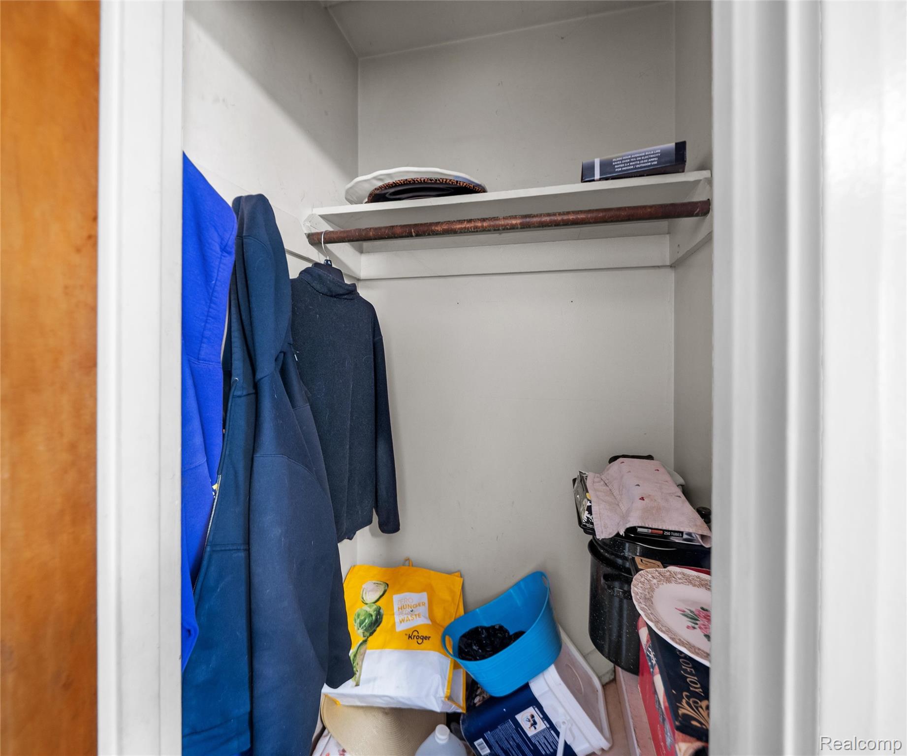 28940 Grandview Street Inkster, MI 48141 - Photo 17 of 41 View of closet