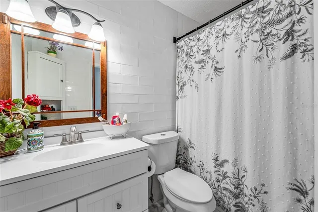 $420,000 | 1539 Highcrest Circle, Valrico, FL 33596