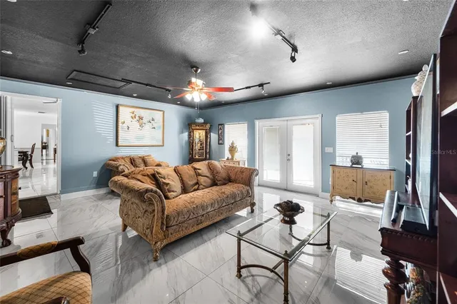 $420,000 | 1539 Highcrest Circle, Valrico, FL 33596