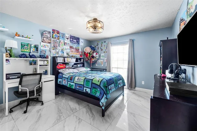 $420,000 | 1539 Highcrest Circle, Valrico, FL 33596