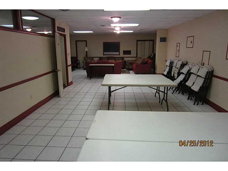 5 Bayard Road, Unit 408 Shadyside, PA 15213 - Photo 3 of 13 Other. PARTY ROOM WITH KITCHEN
