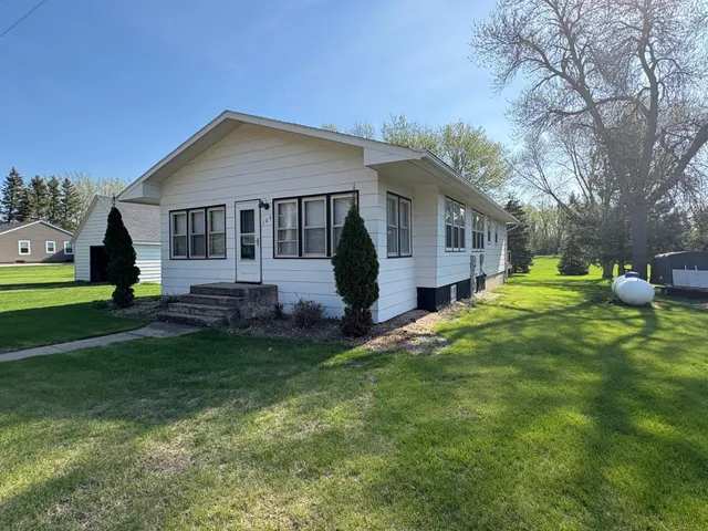 $86,500 | 109 7th Street North, Danvers, MN 56231