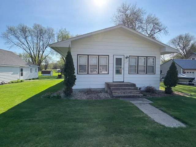 $86,500 | 109 7th Street North, Danvers, MN 56231