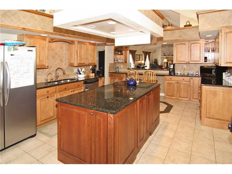 7801 Fall Creek Road Indianapolis, IN 46256 - Photo 7 of 24 Gallery Image 7