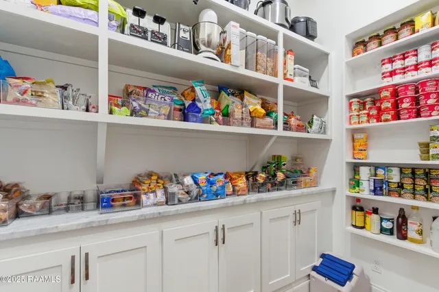 $1,600,000 | 234 Cypress Bend, Scott, LA 70583