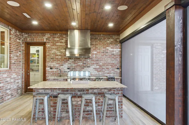 $1,600,000 | 234 Cypress Bend, Scott, LA 70583