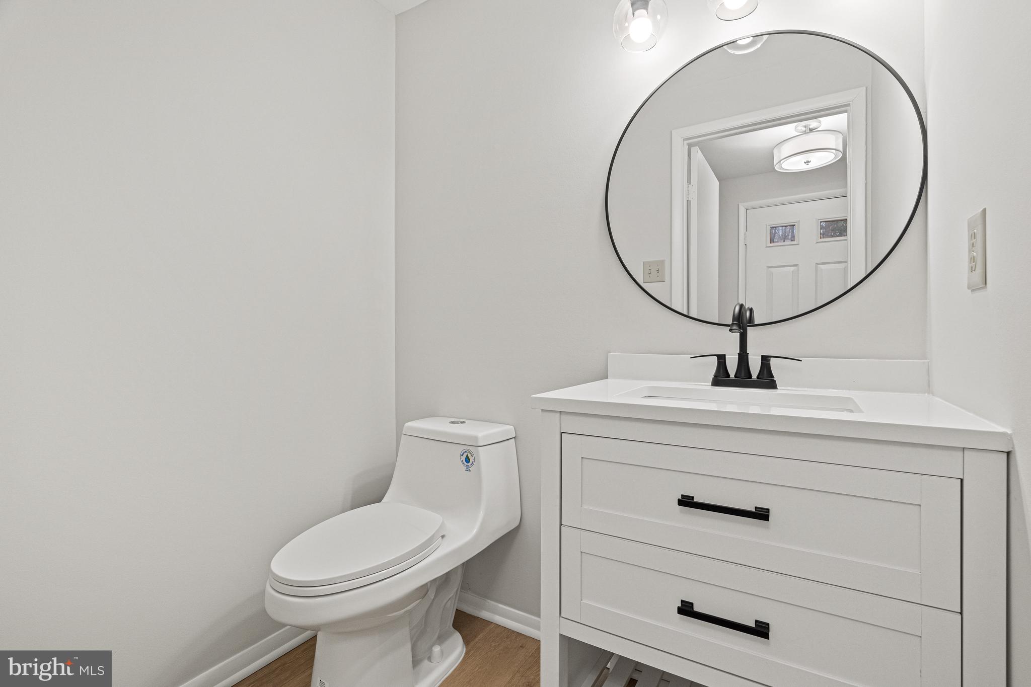 2341 Middle Creek Lane Reston, VA 20191 - Photo 8 of 23 Powder Room
