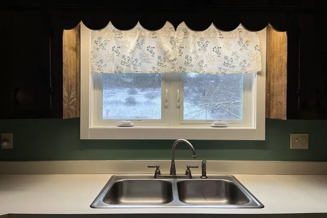 $235,000 | 37 Sangamon Road, Pittsford, VT 05763