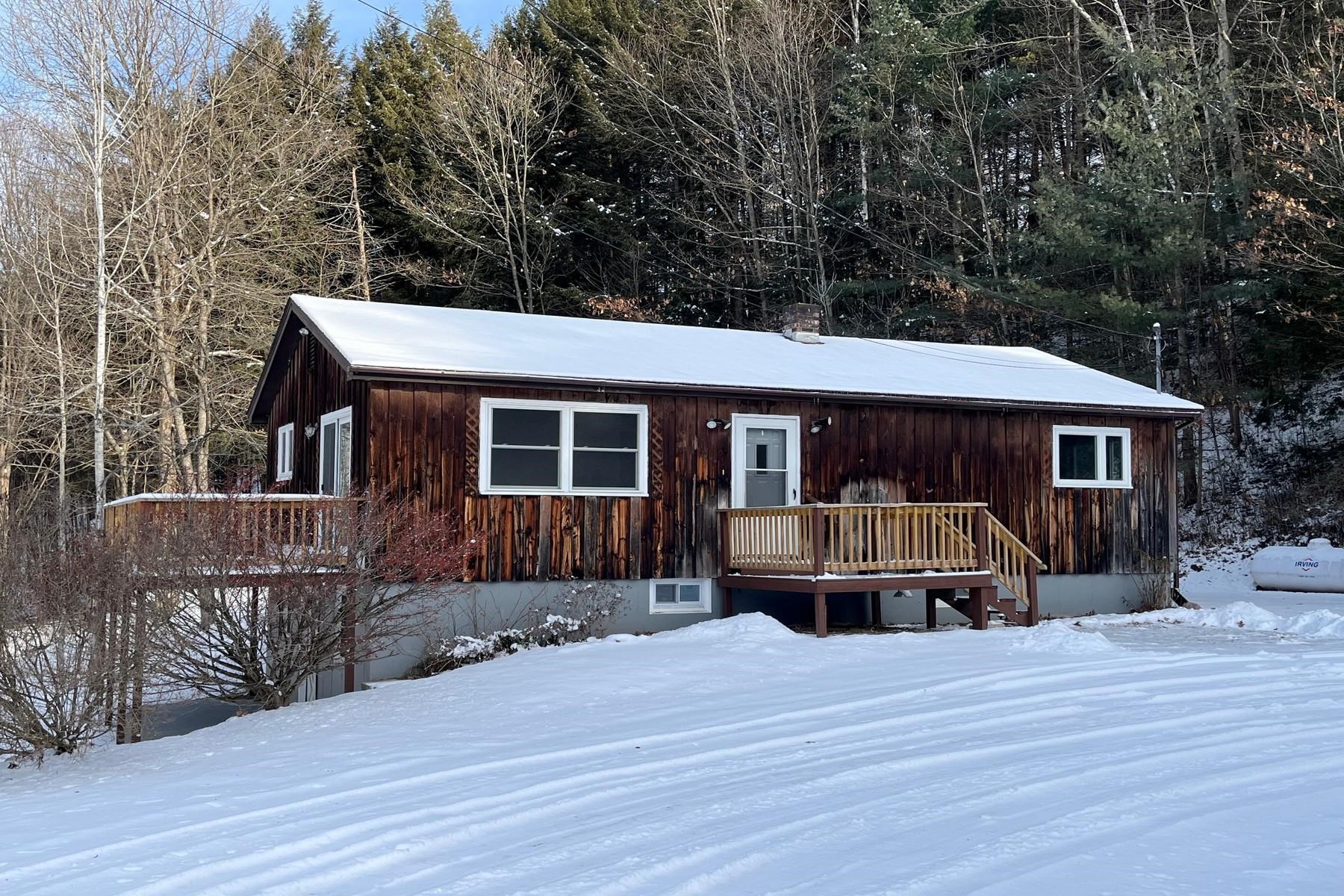 37 Sangamon Road Pittsford, VT 05763 - Photo 4 of 41