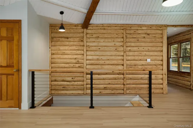 $875,000 | 568 Oak Summit Road, Millbrook, NY 12545