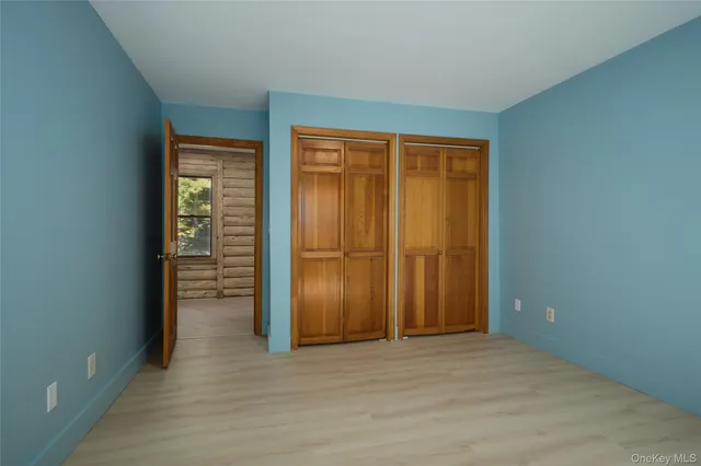 $875,000 | 568 Oak Summit Road, Millbrook, NY 12545