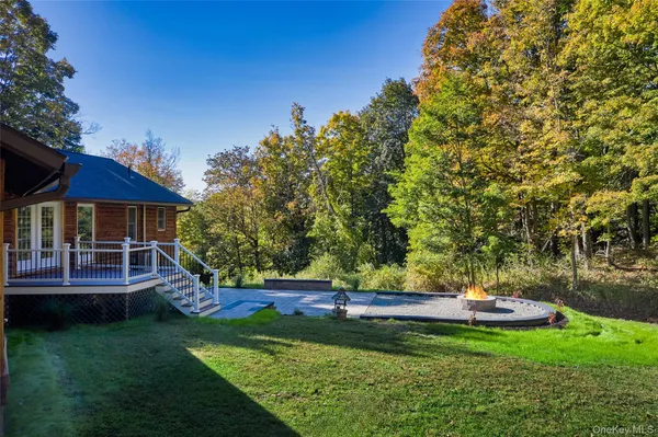 $850,000 | 568 Oak Summit Road, Millbrook, NY 12545