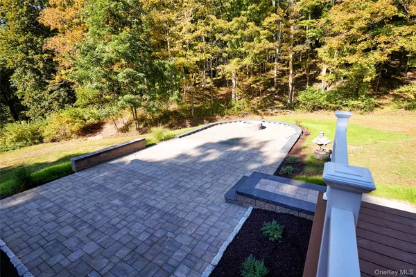 $850,000 | 568 Oak Summit Road, Millbrook, NY 12545