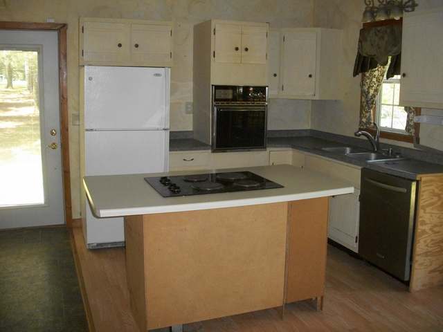 320 Illinois Road Eagle River, WI 54521 - Photo 3 of 9 Gallery Image 3