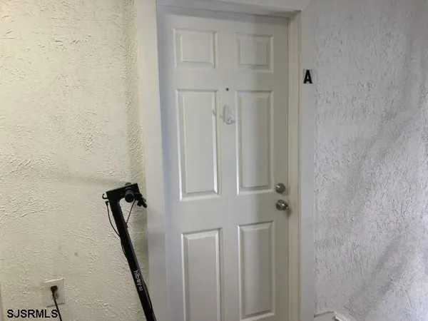 $950 | 103 South Little Rock Avenue, Unit 3A, Ventnor City, NJ 08406