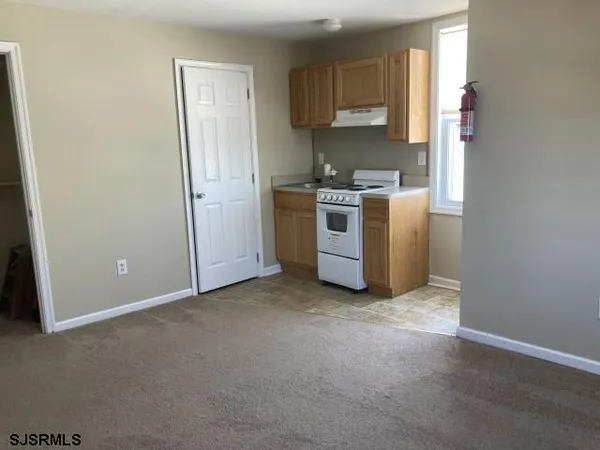 $950 | 103 South Little Rock Avenue, Unit 3A, Ventnor City, NJ 08406