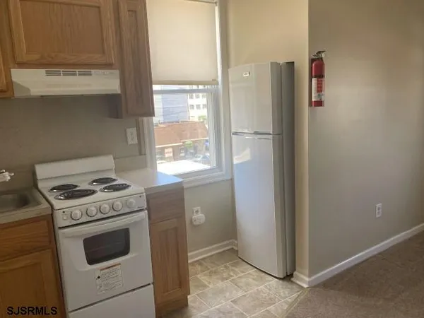 $950 | 103 South Little Rock Avenue, Unit 3A, Ventnor City, NJ 08406