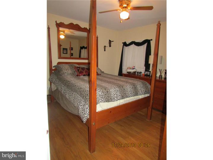31 Quest Road Levittown, PA 19057 - Photo 8 of 18 Bedroom - Main