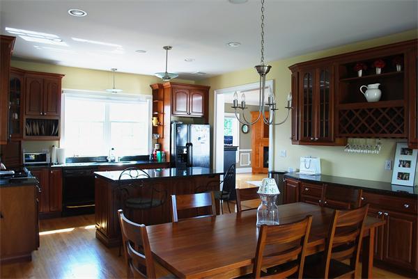 37 Dundee Road Quincy, MA 02171 - Photo 8 of 21 Gallery Image 8