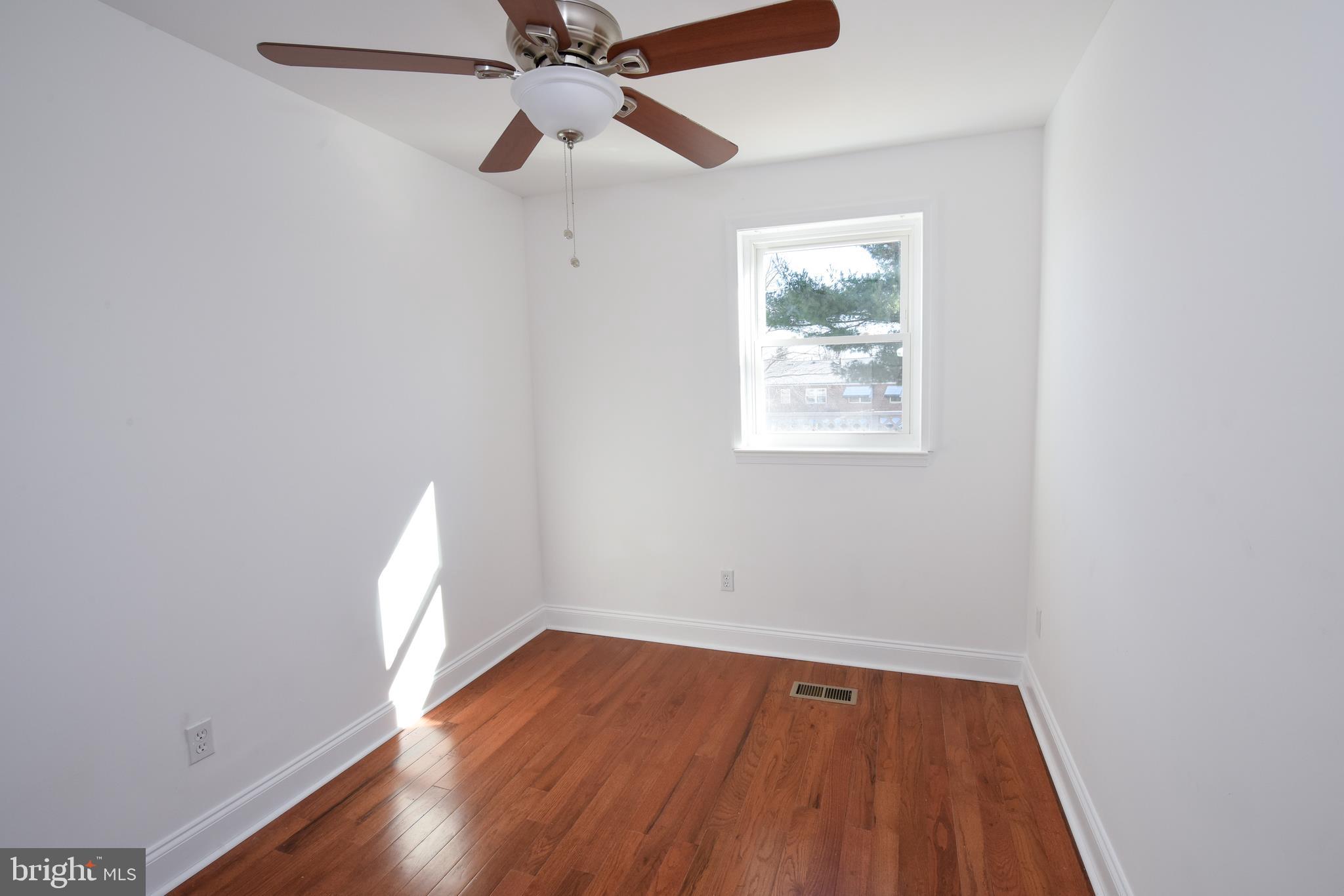 11933 Farwell Road Philadelphia, PA 19154 - Photo 12 of 22 Gallery Image 12