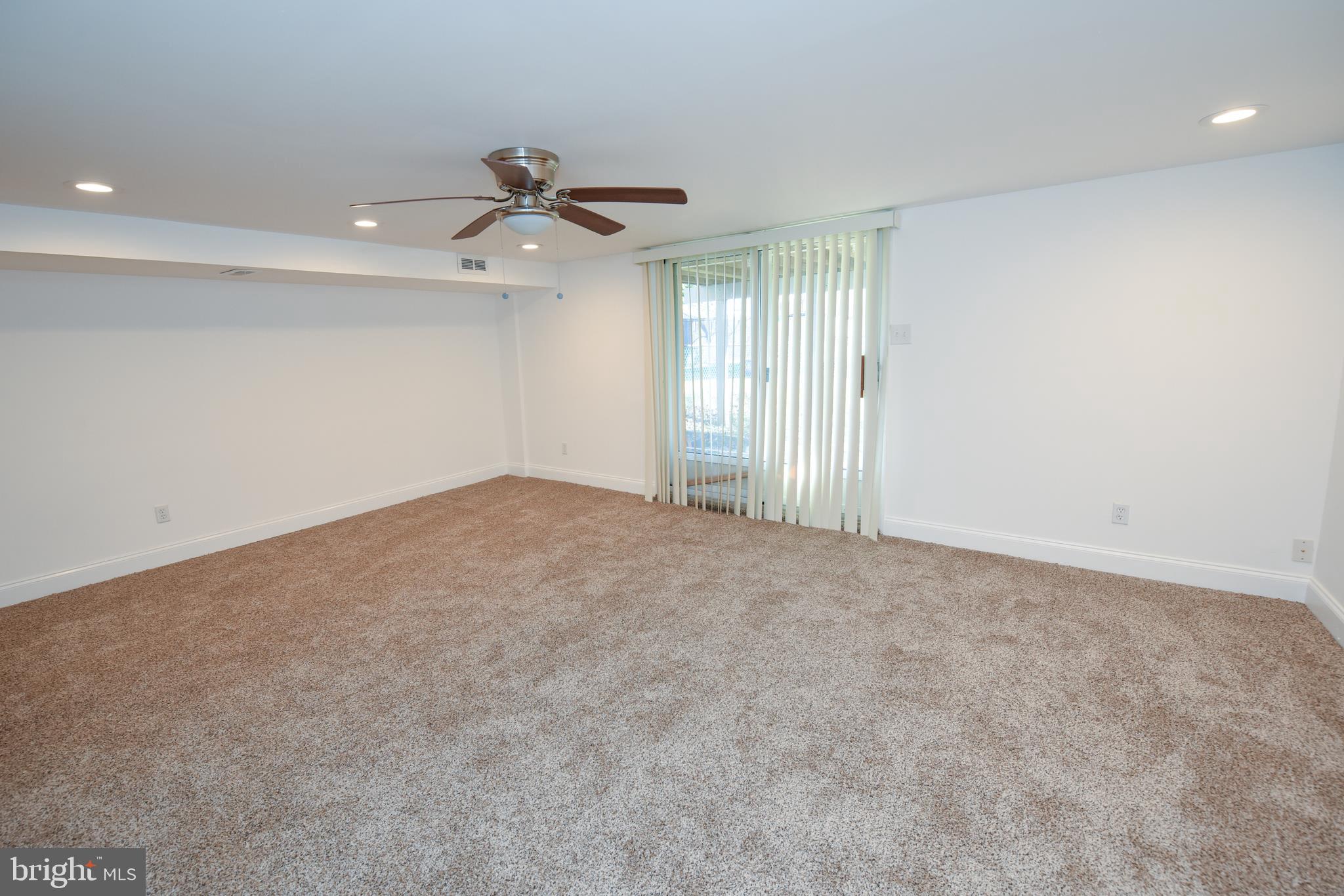 11933 Farwell Road Philadelphia, PA 19154 - Photo 14 of 22 Gallery Image 14