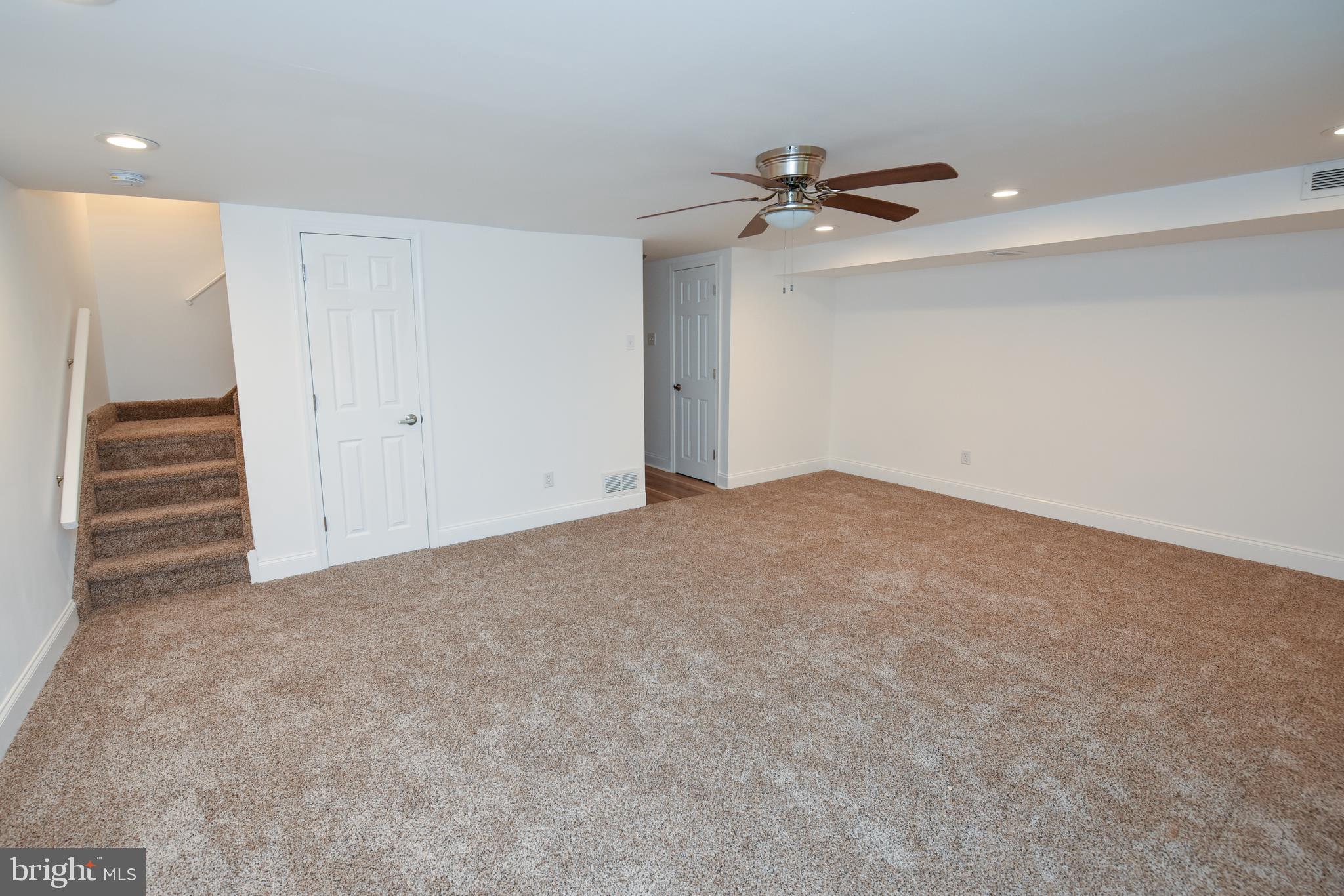 11933 Farwell Road Philadelphia, PA 19154 - Photo 15 of 22 Gallery Image 15