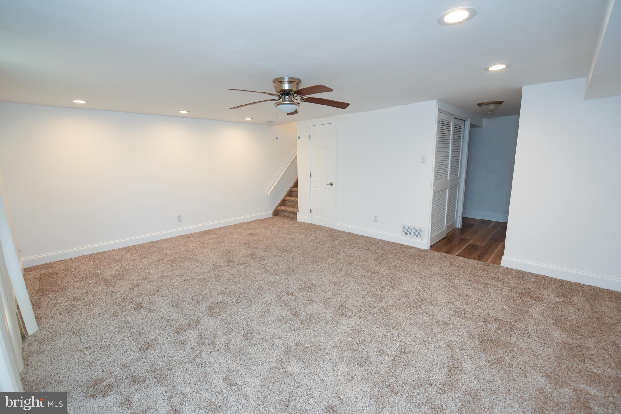 11933 Farwell Road Philadelphia, PA 19154 - Photo 16 of 22 Gallery Image 16